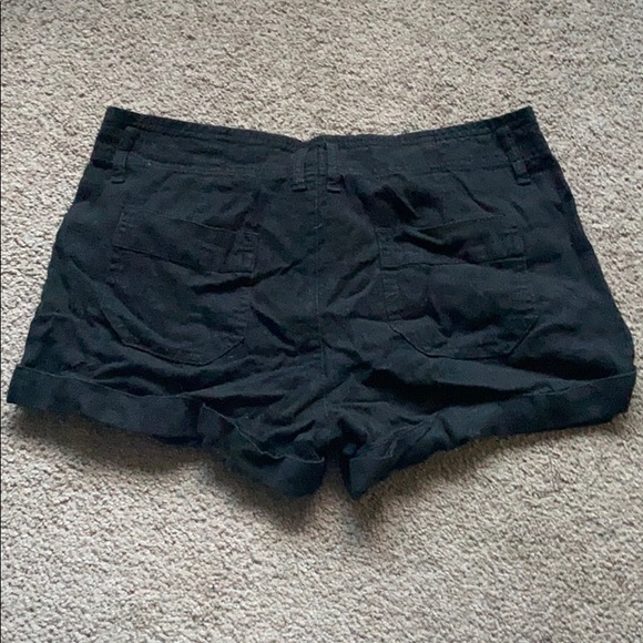 🌵3/$20• Black Shorts with Pockets - Picture 2 of 3
